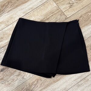 Francesca’s Black Shorts/ Skort